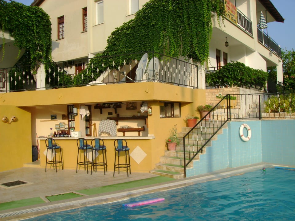 Swimming pool Gultepe Apartments