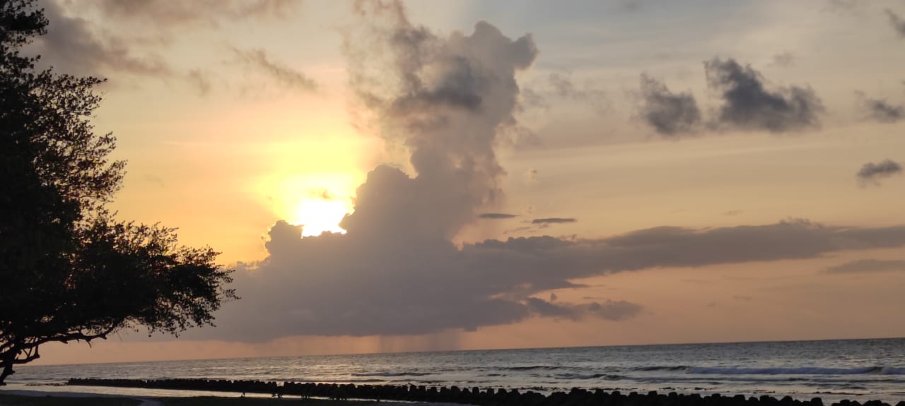 Strand Kuredu Island Resort & Spa