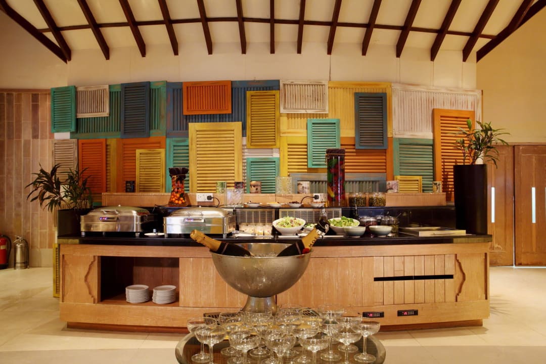 Reef Buffet Restaurant & Teppanyaki  Machchafushi Island Resort & Spa Maldives, The Centara Collection