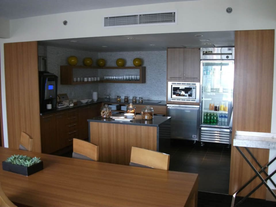 Regency Club Lounge Hotel Hyatt Regency Vancouver