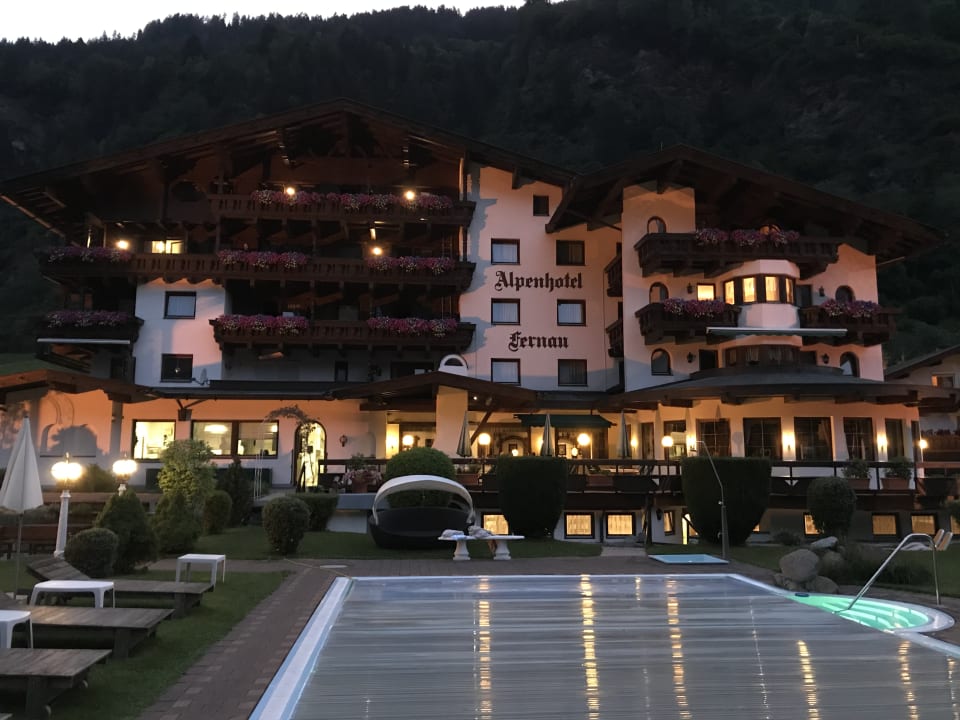 Außenansicht Alpenhotel Fernau