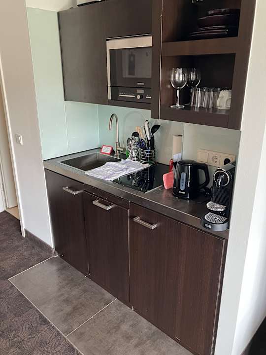 Zimmer Goodman's Living Apartments