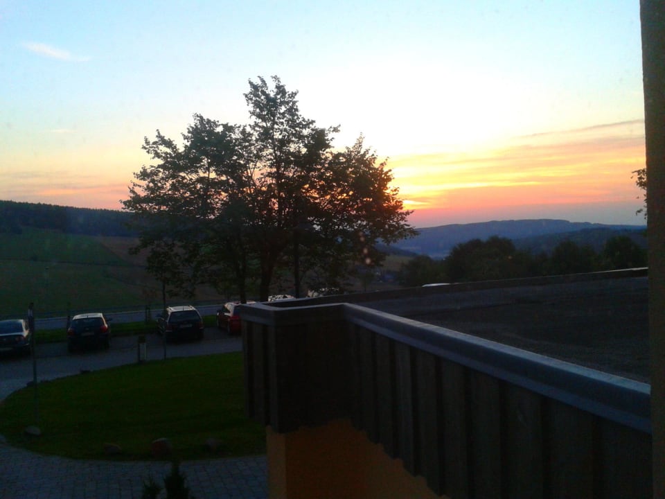 Sonnenaufgang im Sommer Elldus Resort - Familotel Erzgebirge
