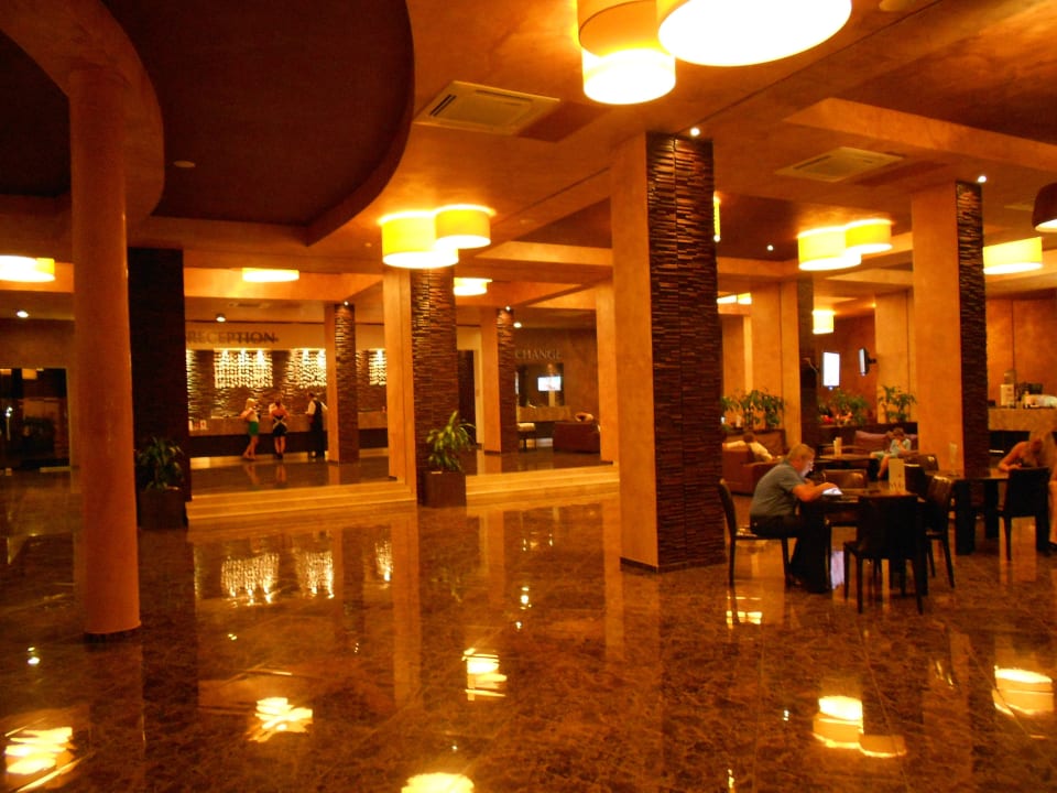 Eingang SH Dolce Vita