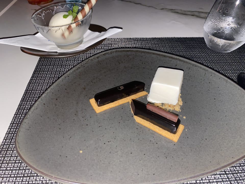 Gastro Kuramathi Maldives