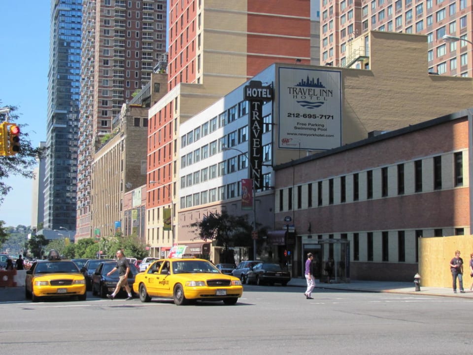 Außenansicht Hotel Travel Inn