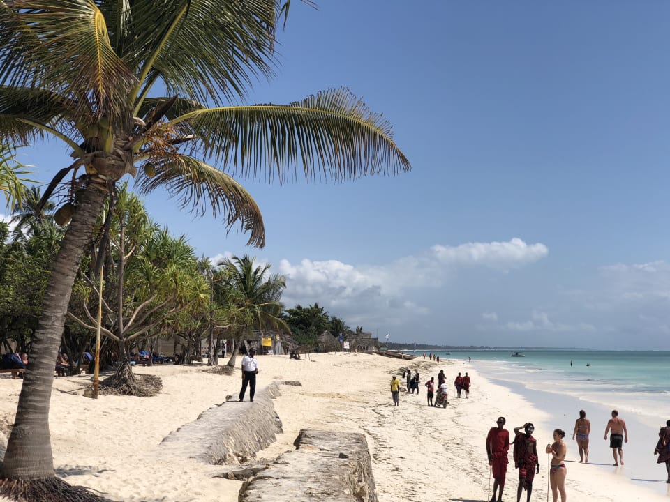 Strand Neptune Pwani Beach Resort & Spa