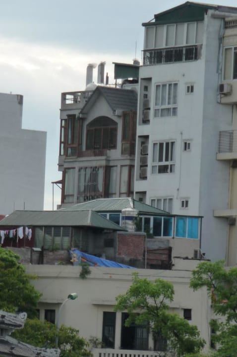 Rückseite des Hotels The Artisan Lakeview Hotel