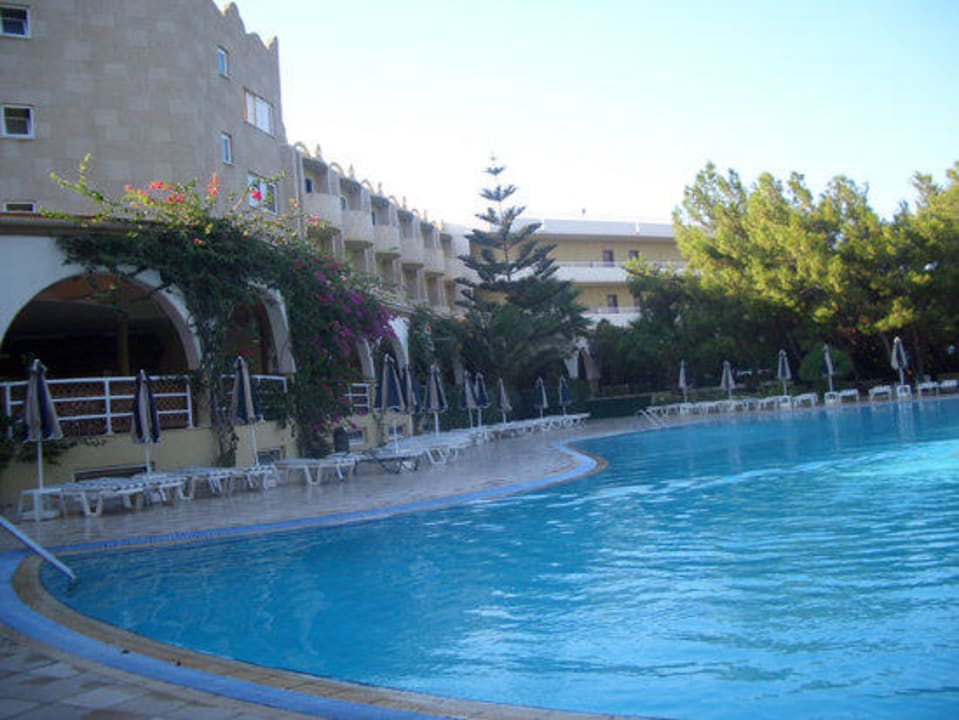 Der sehr saubere Pool Hotel Kalithea Mare Palace
