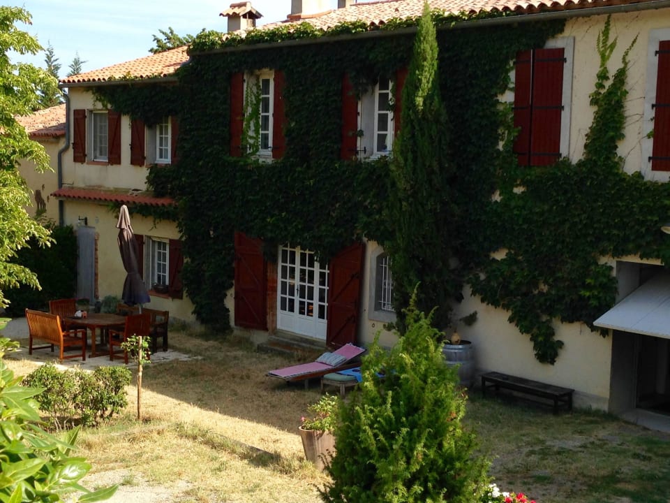 Das Haupthaus der Eigentümer Domaine de Perry