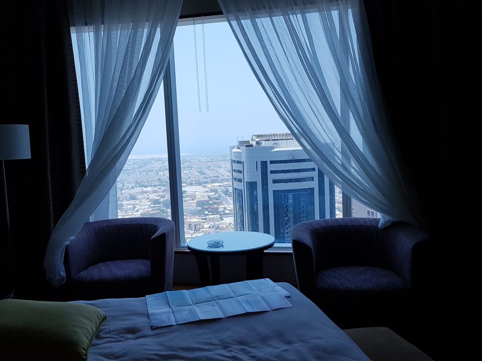 Zimmer Rose Rayhaan by Rotana