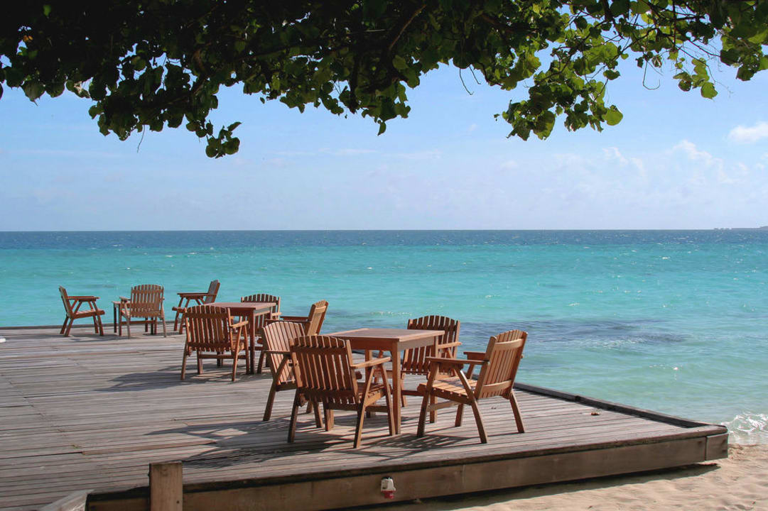 Dhoni Bar Kuramathi Maldives