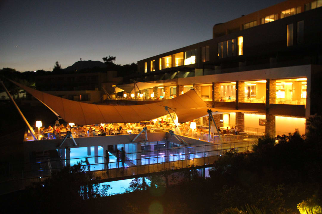 Restaurant mit großer Außenterrasse Atlantica Mikri Poli Crete