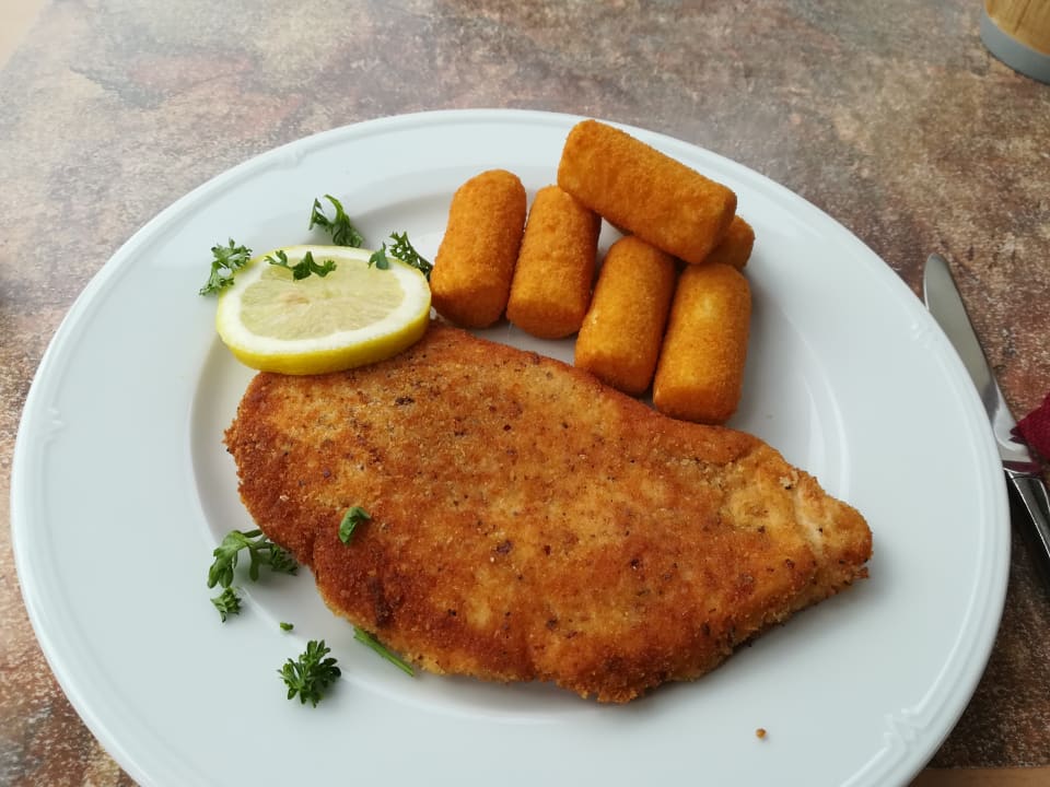 &amp;quot;AI-MENÜ Schnitzel mit Kro...&amp;quot; Hotel Krone (Kestert) • HolidayCheck ...