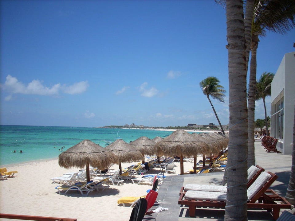 Strand vorm Buffet-Restaurant Grand Oasis Tulum Riviera - All Inclusive