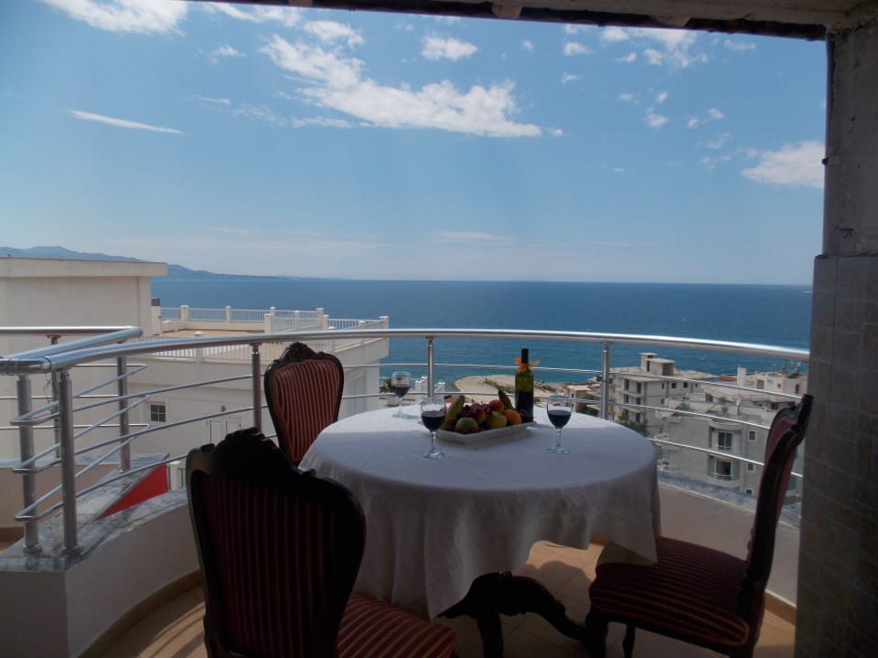 Ausblick Damian Saranda Hotel