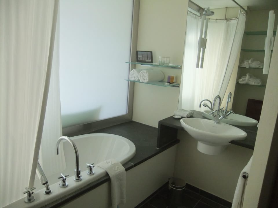 Bad INNSIDE by Meliá Frankfurt Eurotheum