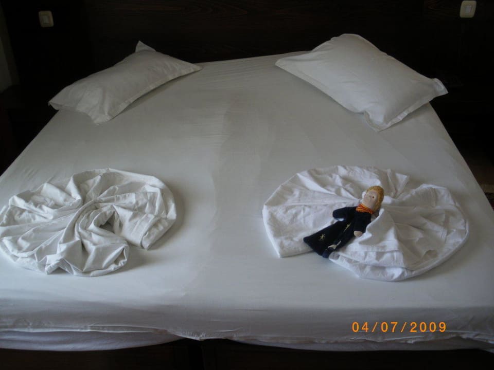 Liebevoll gemachte Betten El Mehdi Beach Resort