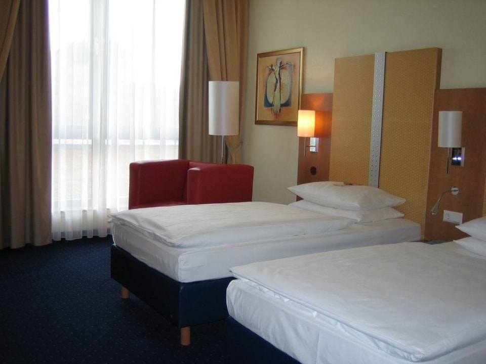 Zimmer H+ Hotel Berlin Mitte