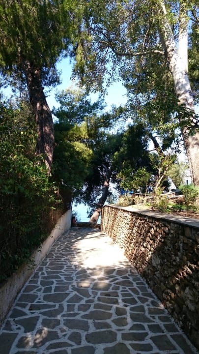 Weg zum Strand Hotel Virginia