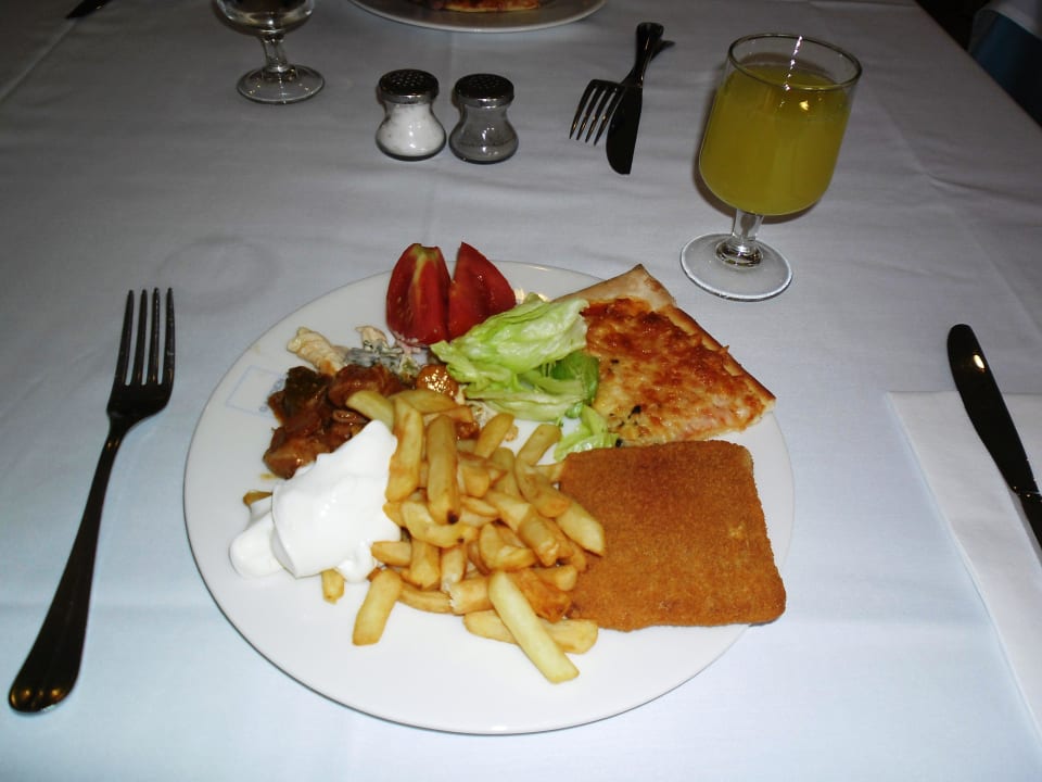 Večera Alcudia Garden Aparthotel