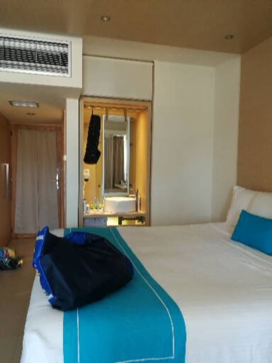 Zimmer The Island Hotel