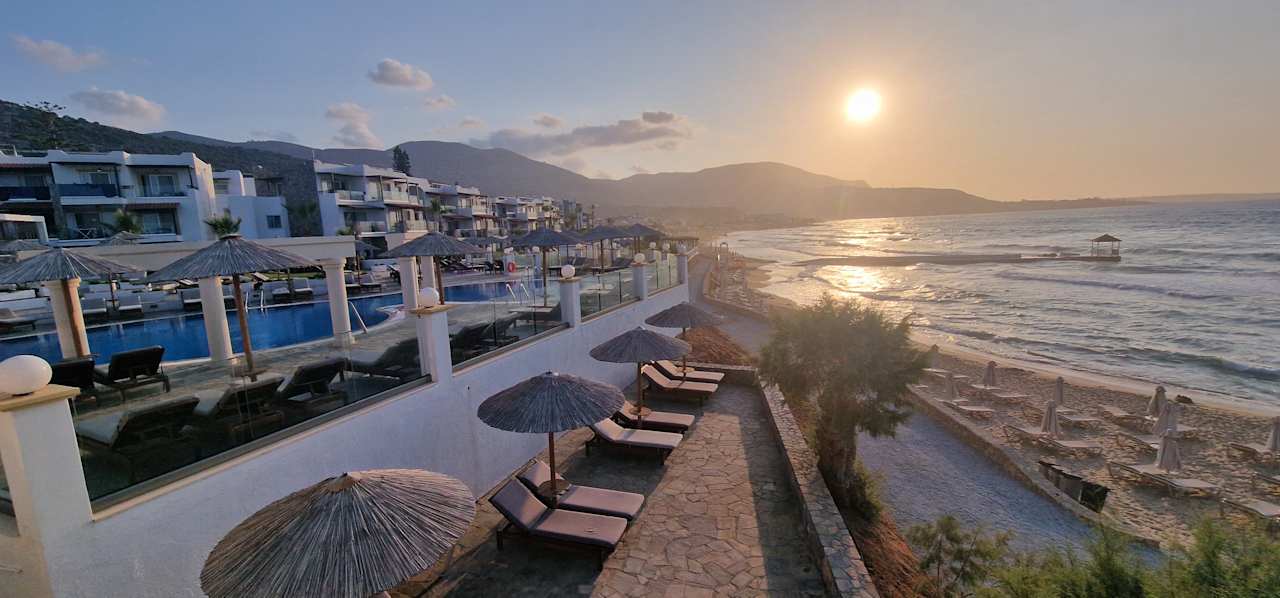 Außenansicht Alexander Beach Hotel & Village Resort