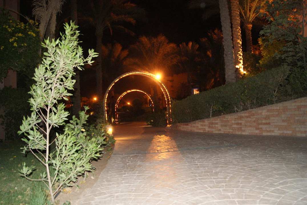 Hotel z ogrodu Rehana Sharm Resort Aqua Park & Spa