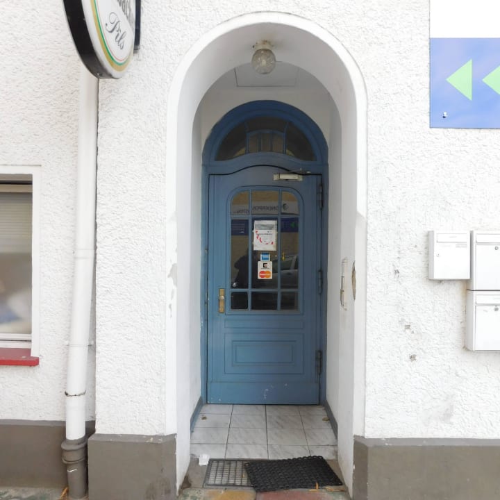 Eingang Hotel B1 Alt-Kaulsdorf