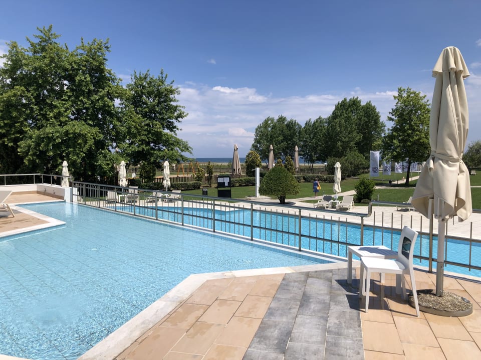 Pool Olympian Bay Grand Resort