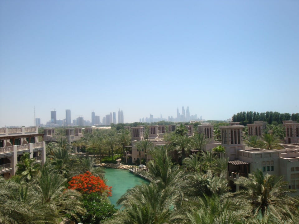 Vom Balkon aus Richtung Dubai Jumeirah Al Qasr