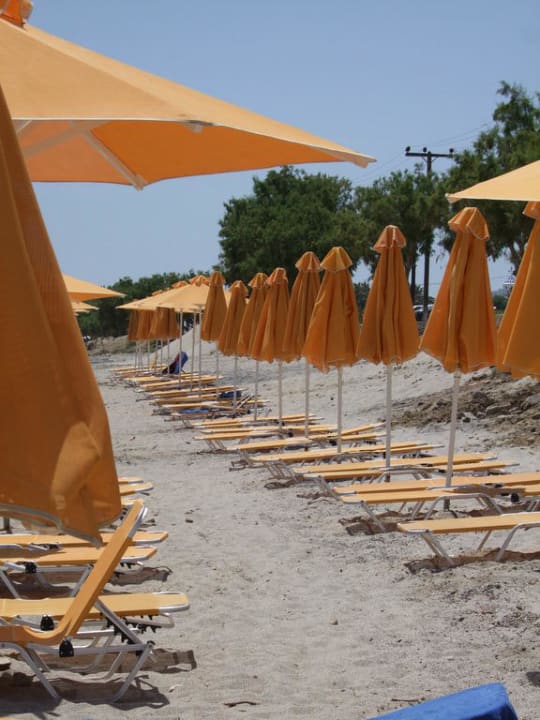Liegen am Strand Atlantica Mikri Poli Kos