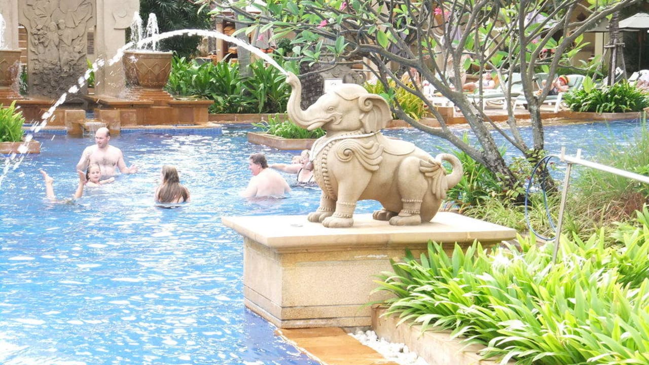 Poolansicht Holiday Inn Resort Phuket
