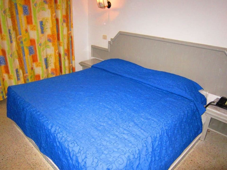 Doppelbett 1,80 x 1,90 Houda Golf & Beach Club