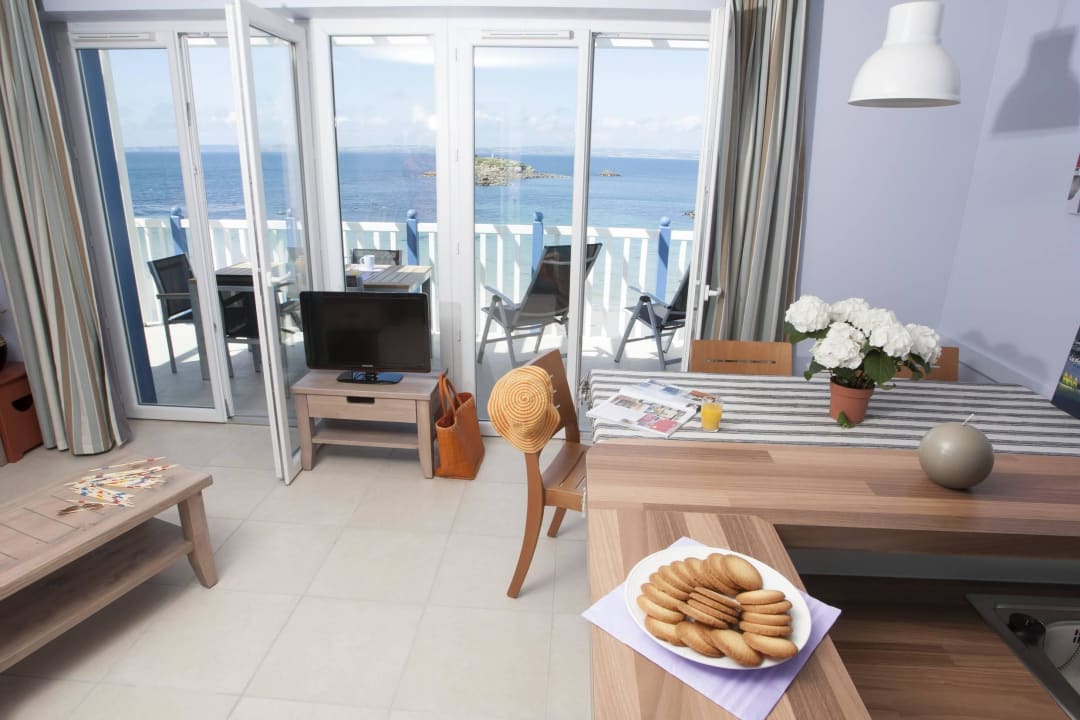 Wohnbereich mit Aussicht Pierre & Vacances Premium Residenz Le Coteau et la Mer