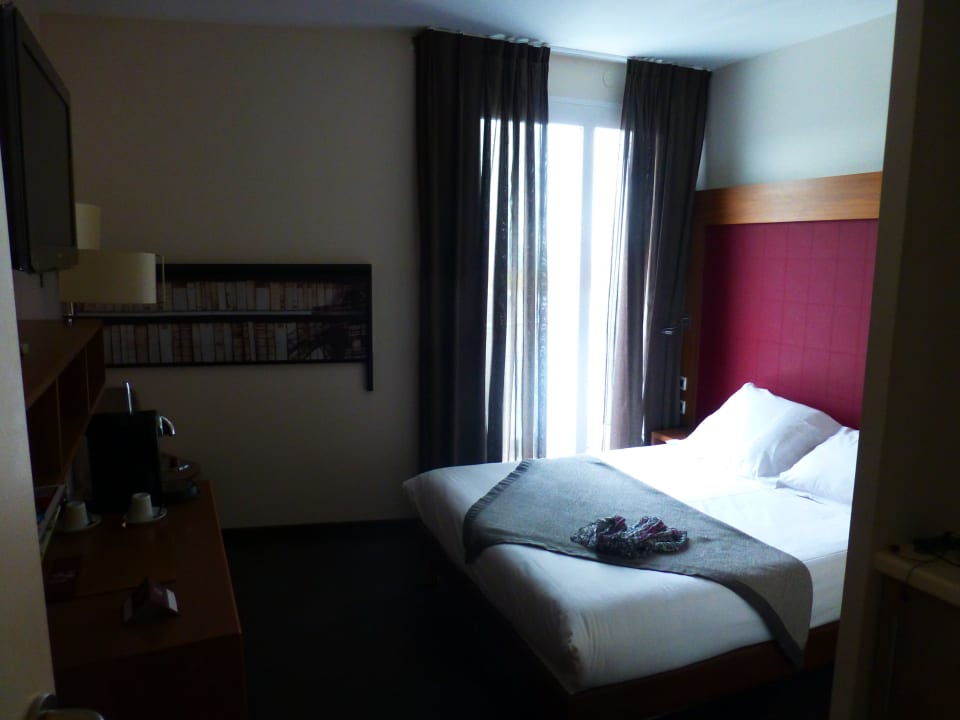 Zimmer mit Balkon Hotel Park & Suites Prestige Paris