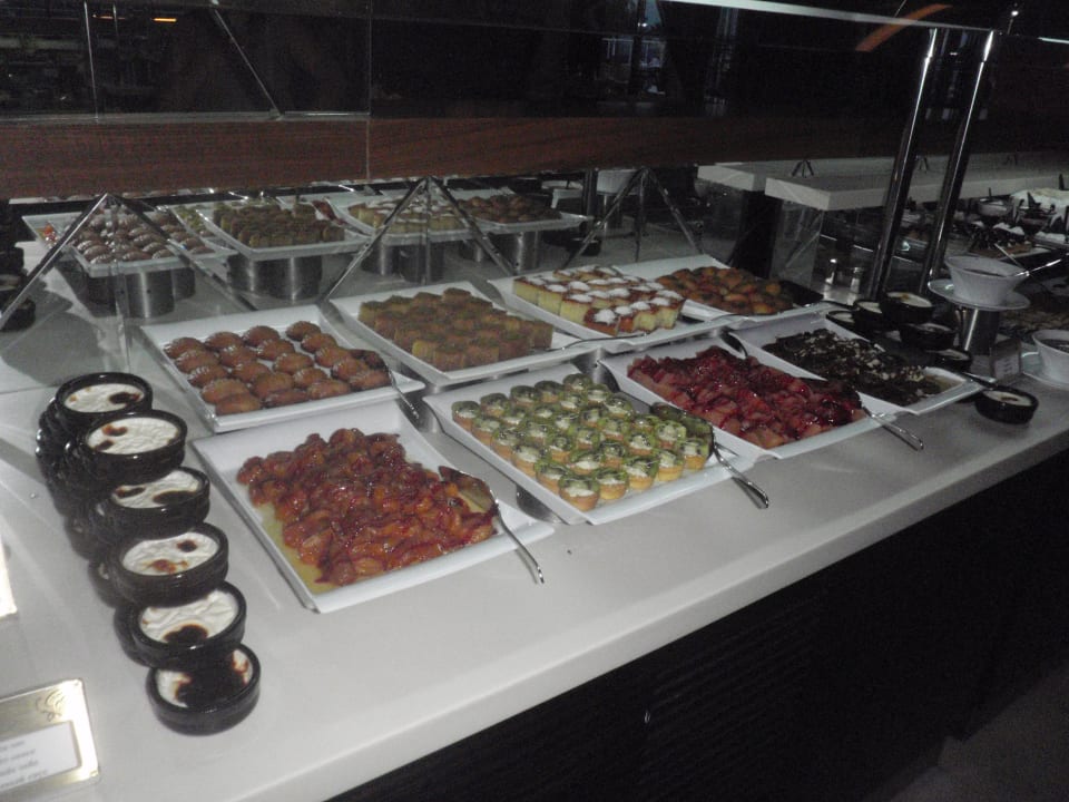 Büffet Sunset Restaurant Commodore Elite Suites & Spa - Adults only