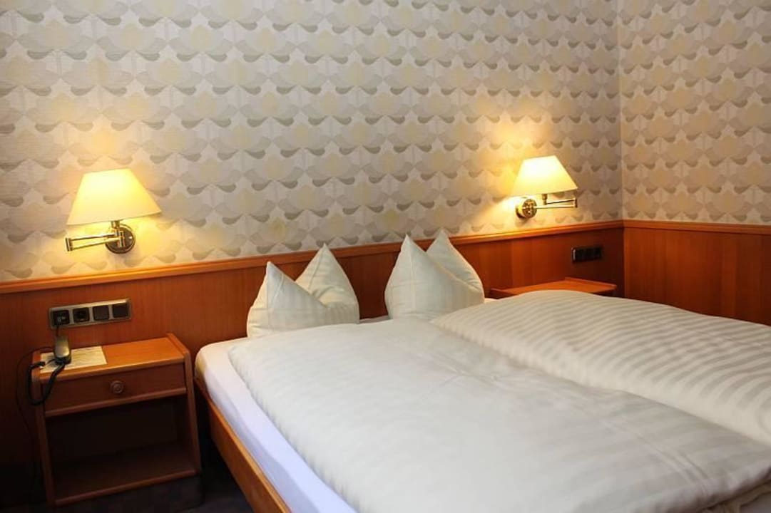 Doppelzimmer - Standard -  Siegerland Hotel Haus im Walde