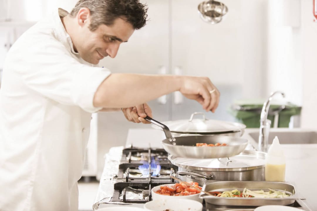 Шеф-повар ресторана Elinotel Sermilia Resort