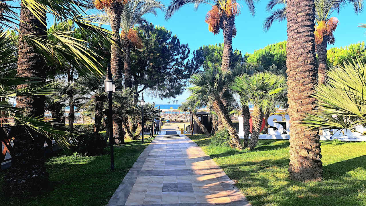 Gartenanlage Sunis Kumköy Beach Resort Hotel & Spa