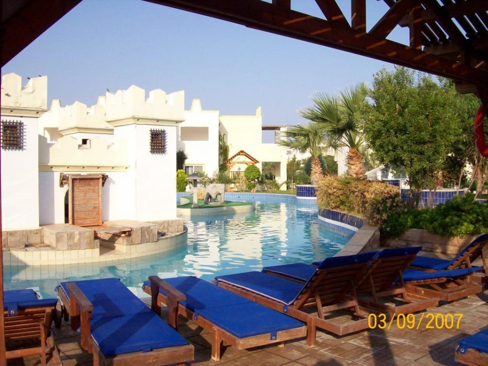 Pool-Landschaft Gaia Royal Hotel