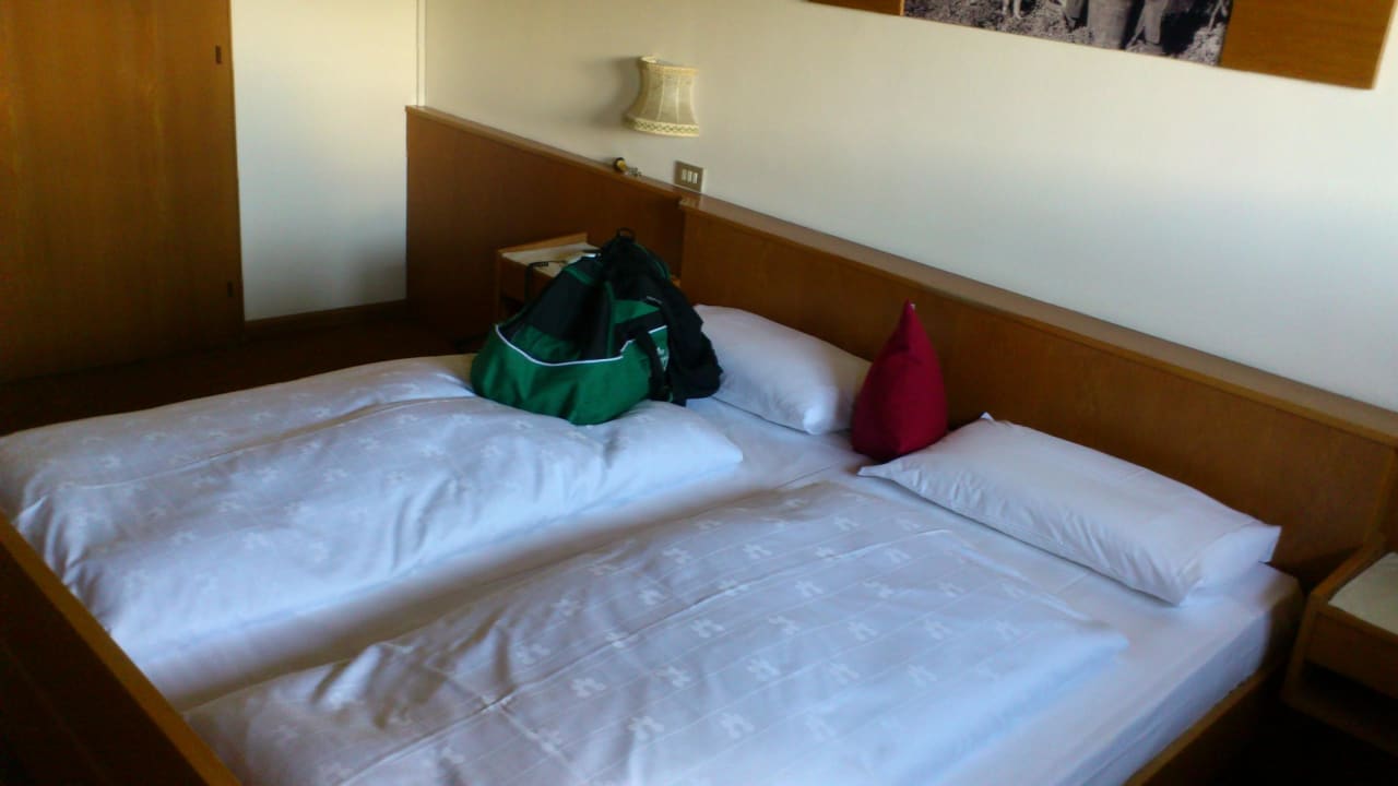 Zweckmäßig eingerichtetes, sehr sauberes Zimmer Landgasthof Bad Turmbach