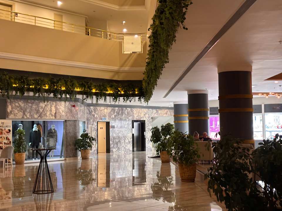 Lobby Asteria Collection Side