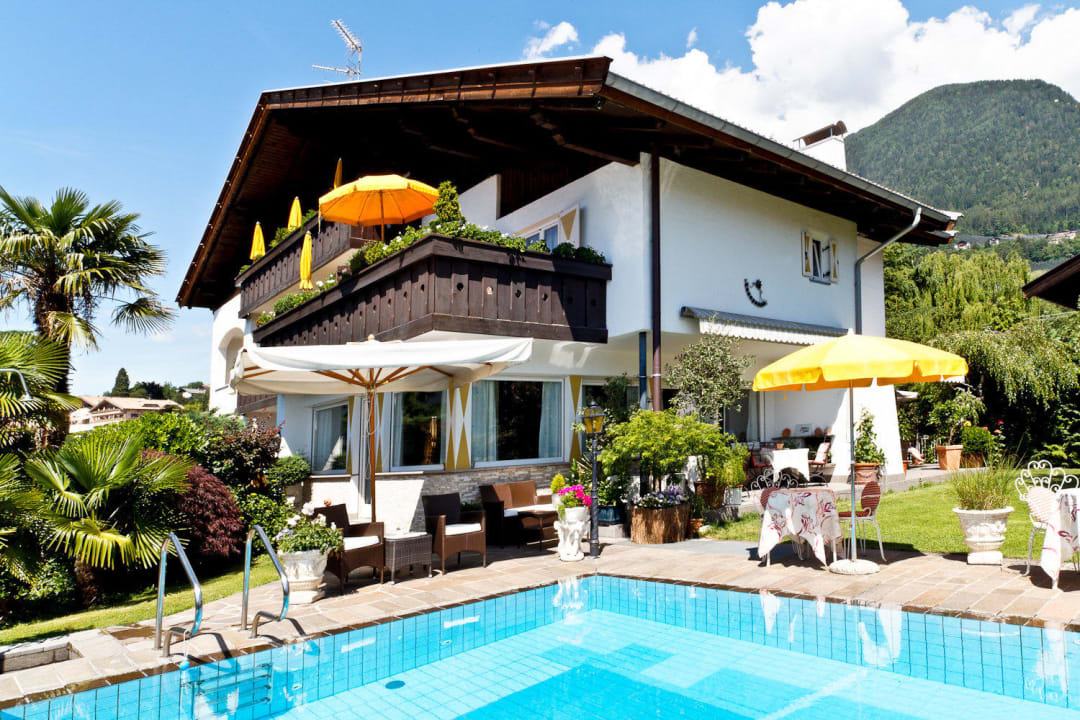 Außenansicht Hotel Landhaus Innerhofer