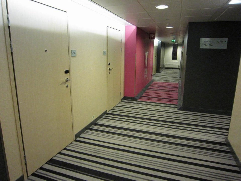 Hallway to the rooms Hotel Scandic Tampere Station