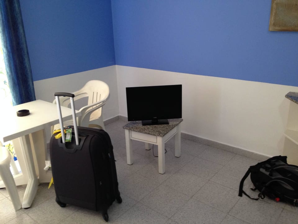 Tv etwas unterdimensioniert Ereza Apartamentos Los Hibiscos- Adults Only