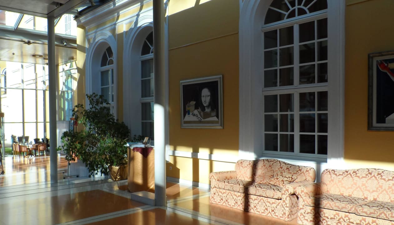 Холл нашего отеля Grand Hotel Rogaška Komfort