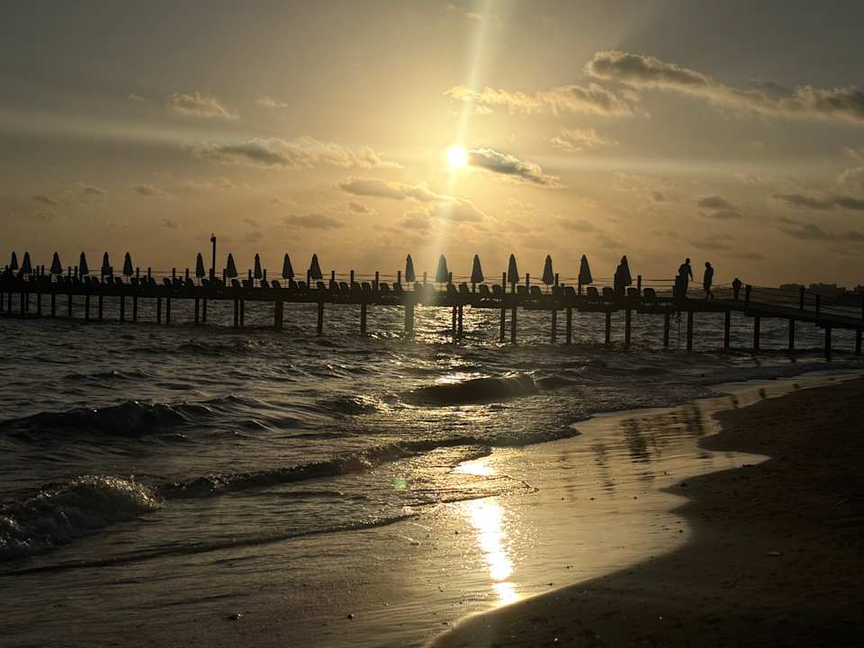 Strand Side Mare Resort & Spa