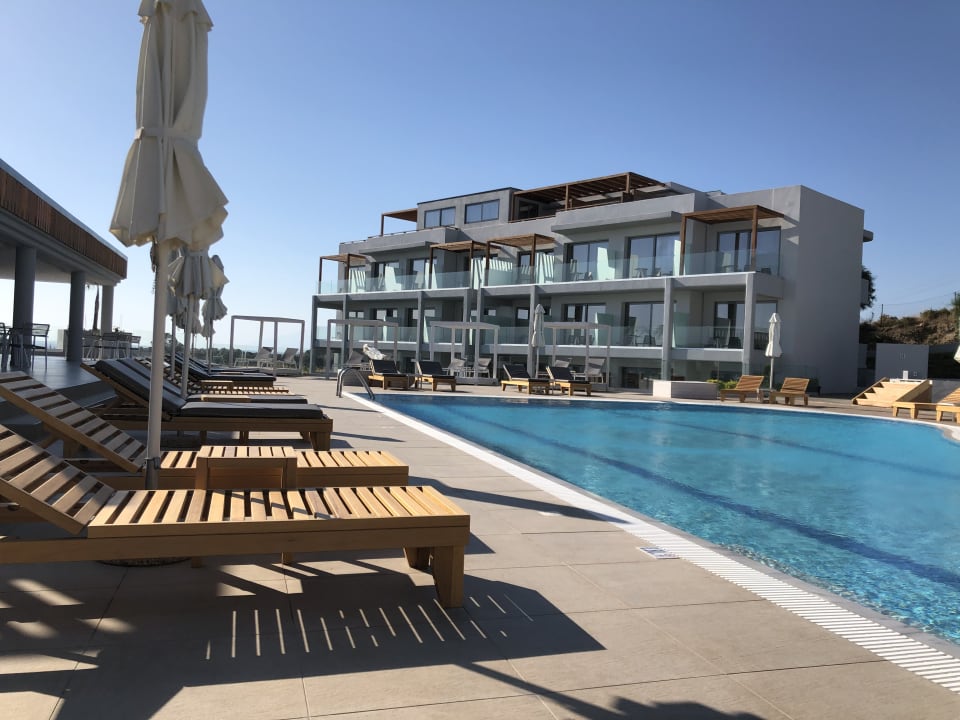 Pool Harmony Crest Resort & Spa