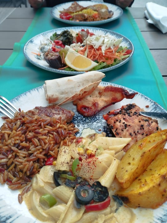 Gastro Side Royal Style Hotel